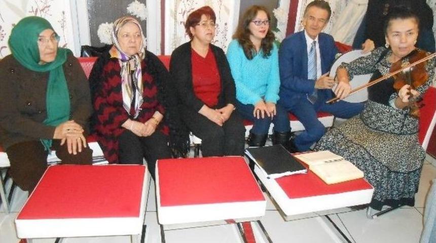 T&uuml;rk Musikisi Eşliğinde Şiir Ş&ouml;leni