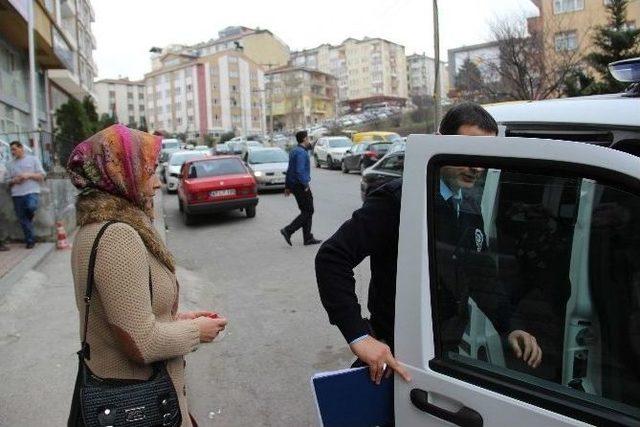 Polis, Genç Kadını İkinci Kez Dolandırılmaması İçin Zor İkna Etti