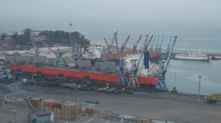 Rusya İle Yaşanan U&ccedil;ak Krizi Trabzon Limanı&rsquo;nı Teğet Ge&ccedil;ti