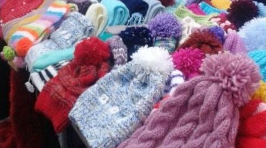 Suriyeliler İçin Örülen Örgüler Hazır