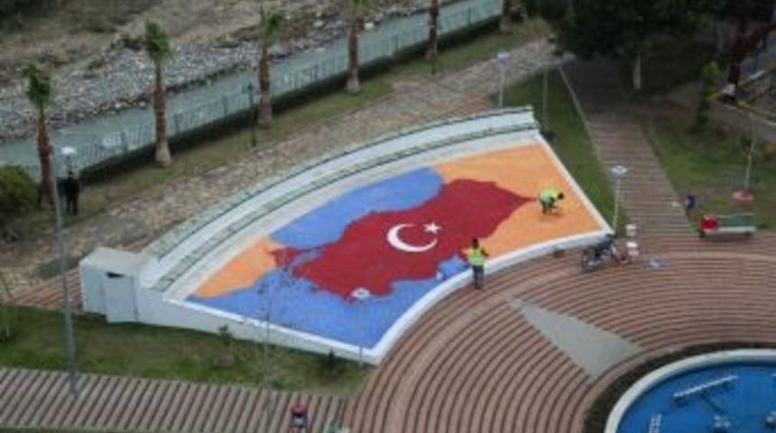 Erdemli&rsquo;nin Parkları Taş S&uuml;slemelerle Renkleniyor