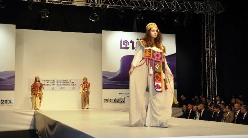 Moda Tasarım &Ouml;ğrencilerinden T&uuml;yap&rsquo;ta Defile