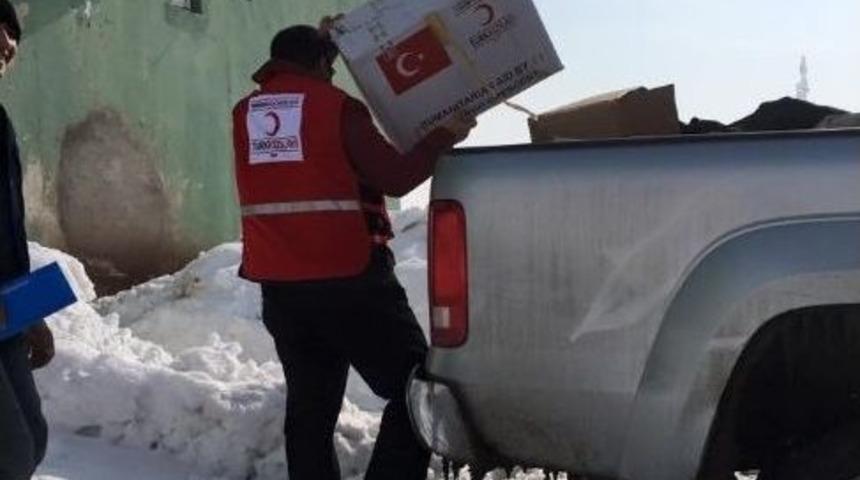 Kızılay&rsquo;dan Şırnaklı &Uuml;&ccedil; Aileye Yardım