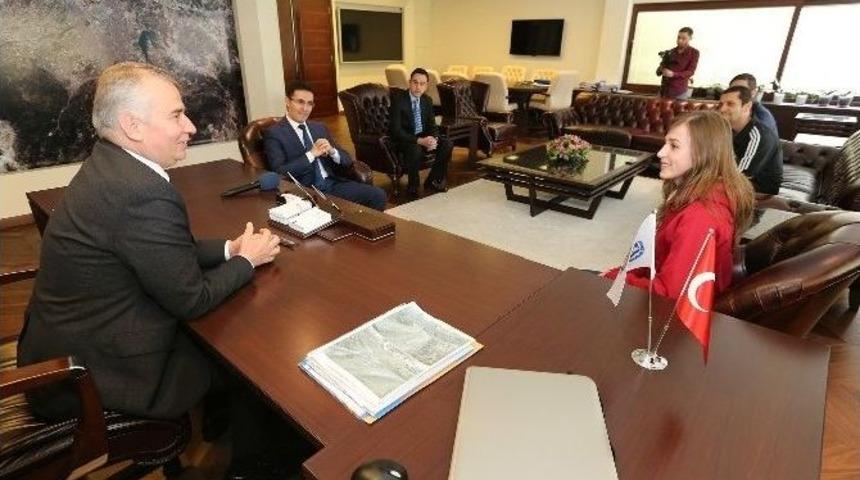 &Uuml;cretsiz Spor Kursları&rsquo;ndan T&uuml;rkiye Şampiyonası&rsquo;nda Şampiyonluğa