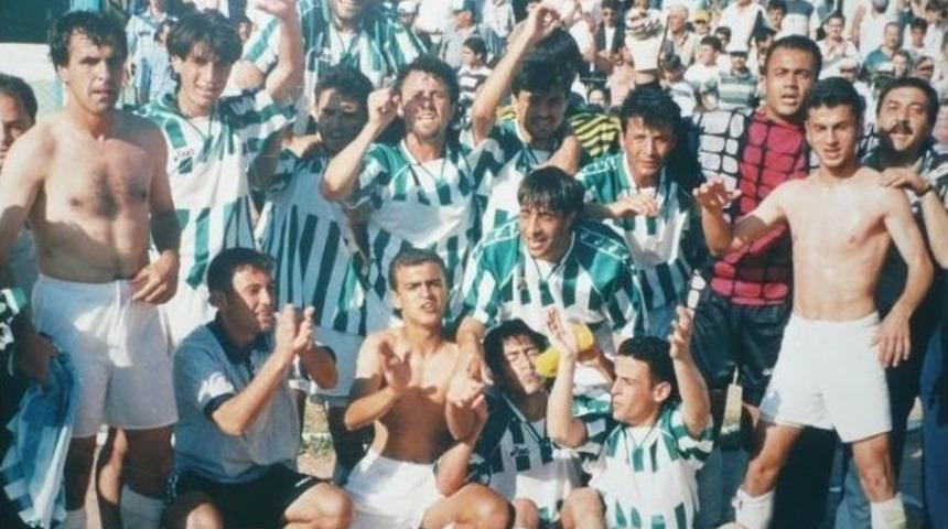 Salihlili Futbolcu Veli &Ouml;zdemir Futbolu Bıraktı