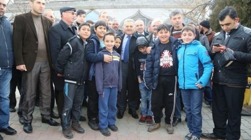 Başkan B&uuml;y&uuml;kkılı&ccedil; İldem Cumhuriyet Mahalle Halkı İle Buluştu