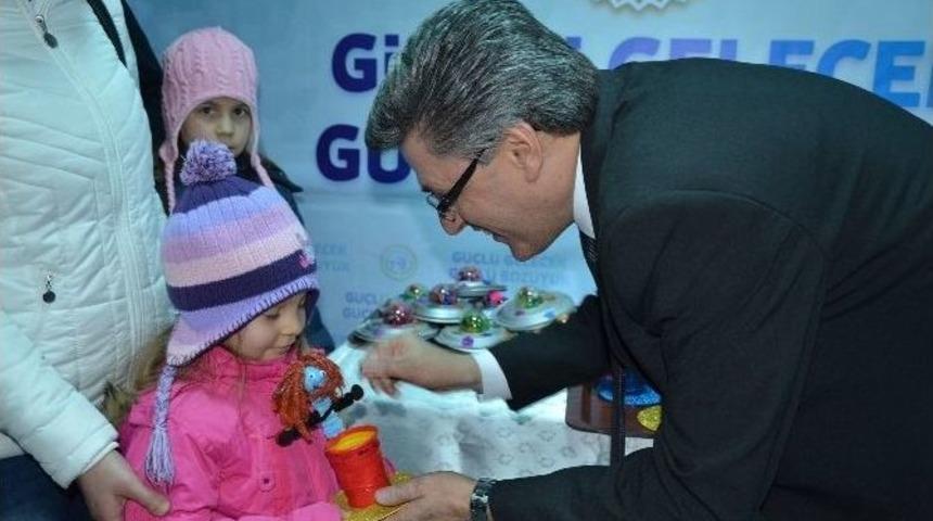 Minik Ellerden Minik Y&uuml;reklere