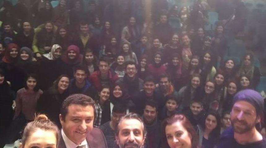 "2&rsquo;si 1 Arada" İzleyicisi İle Buluştu