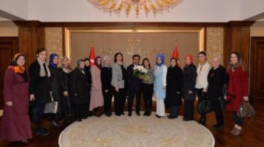 Kent Konseyi Kadın Meclisi&rsquo;nden Vali G&uuml;zeloğlu&rsquo;na Ziyaret