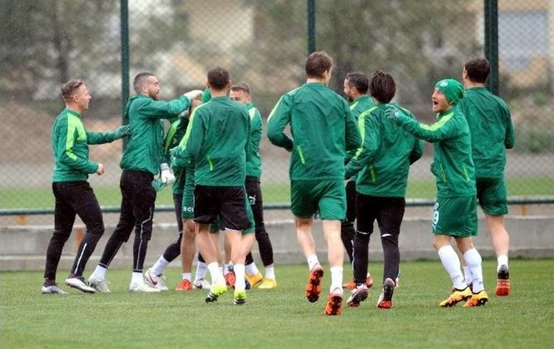 Timsah Başakşehir&rsquo;e Hazır