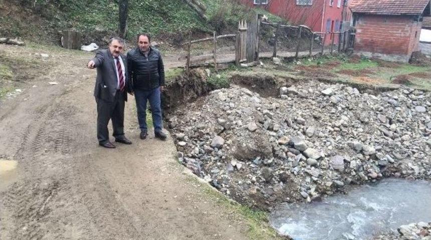 Ak Partili Milletvekili Demir, Heyelan B&ouml;lgesini İnceledi