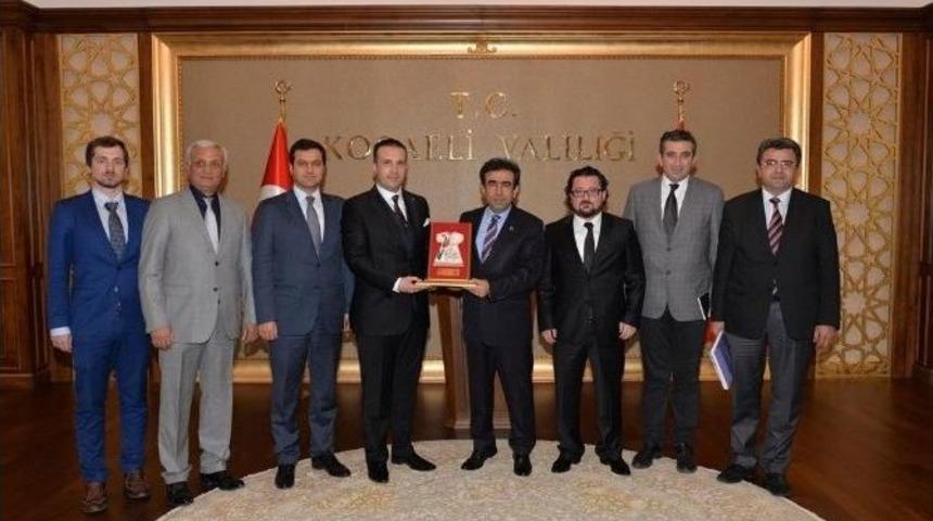 Vali G&uuml;zeloğlu, Ziyaret&ccedil;ilerini Ağırladı