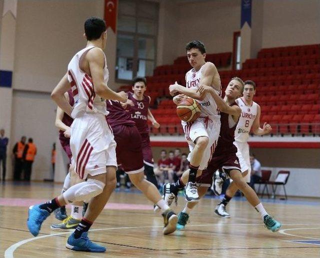 Uluslararası Yıldız Erkekler Basketbol Turnuvası