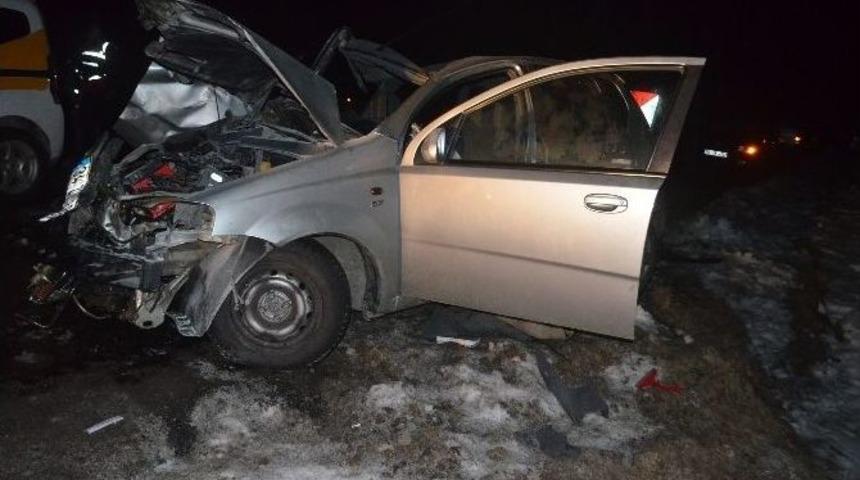 Bing&ouml;l&rsquo;de Trafik Kazası: 1 &Ouml;l&uuml;, 4 Yaralı