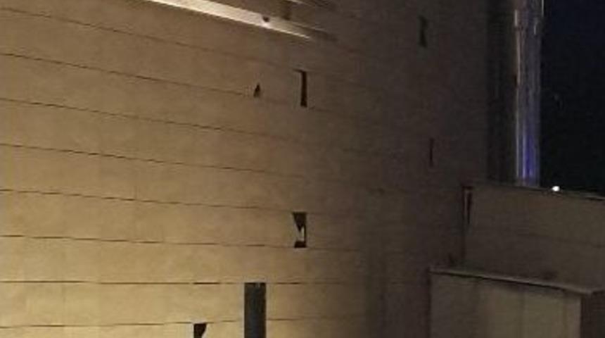 Avm&rsquo;de Bomba Paniği