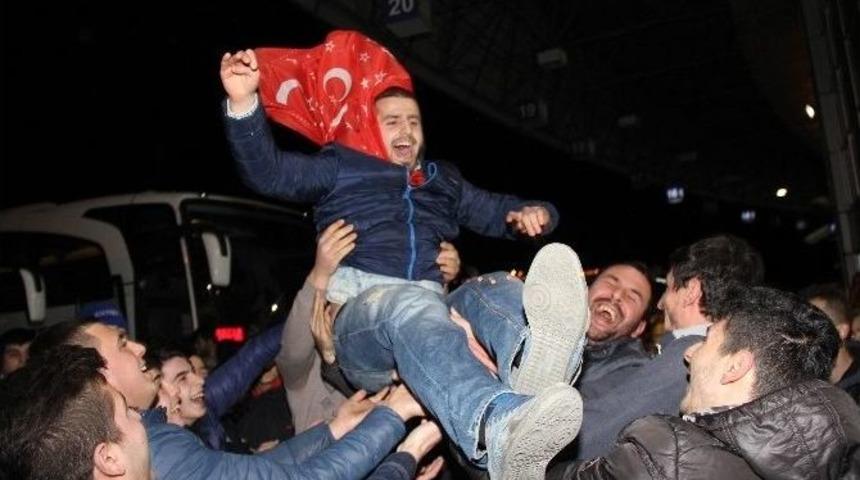 Vatani G&ouml;revini Yapmaya Coşkuyla G&ouml;nderildiler