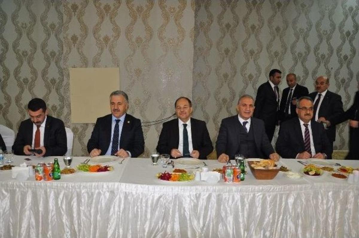 Kars&rsquo;ta Başkanlık Sistemi Konuşuldu