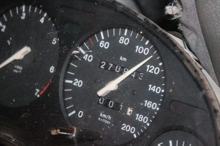 Otomobil Ağaca Çarptı: 1 Ölü, 1 Yaralı G2