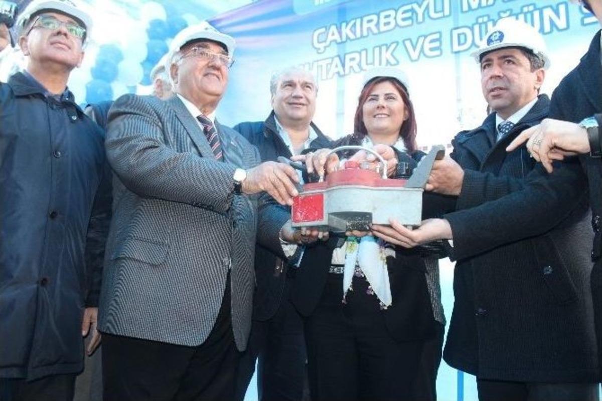 &Ccedil;akırbeyli&rsquo;de Miting Gibi Temel Atma T&ouml;reni