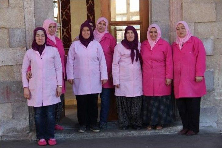 (özel Haber) Bu Restoranda Sadece Kadınlar Çalışıyor G3