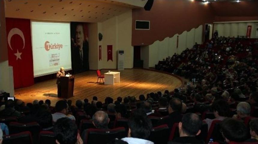 T&uuml;rkiye Gazetesi Yazarları İzmir&rsquo;de Okurlarıyla Buluştu