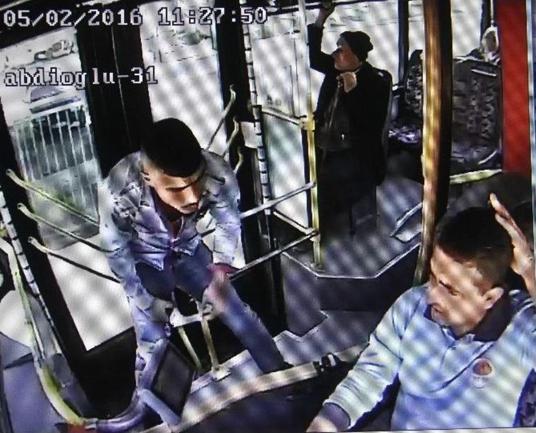 Belediye Otob&uuml;s Şof&ouml;r&uuml;n&uuml;n Can Kurtarma Telaşı