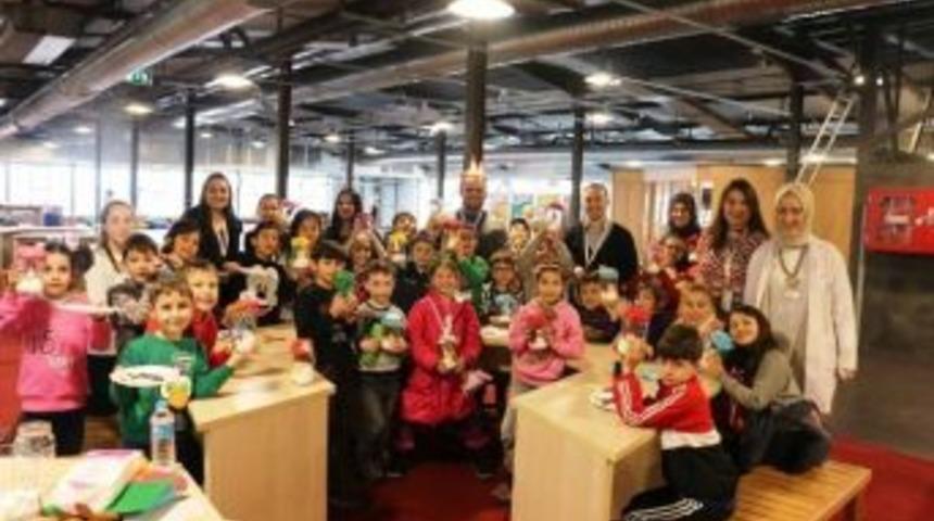 Kendi Tatil Hediyelerini Kendileri Yaptılar