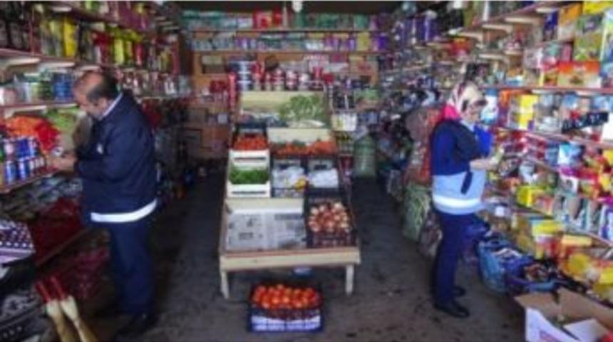 &Ouml;zalp İl&ccedil;esindeki Bakkallar Denetlendi