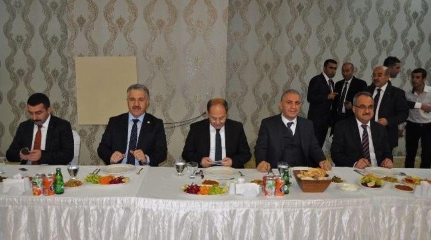 Ak Parti Kars Milletvekili Ahmet Arslan&rsquo;ın Btk Demiryolu Hattı A&ccedil;ıklaması