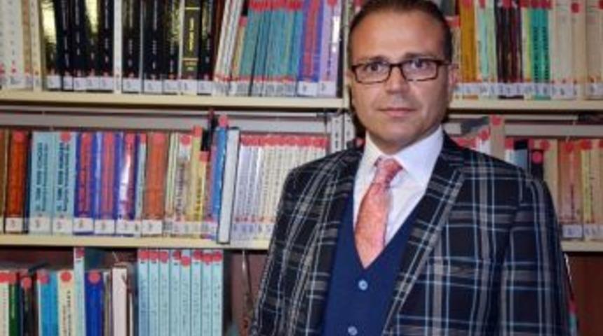 Sosyolog İsmail &Ouml;z&rsquo;den, İngiltere&rsquo;de &Ccedil;ekilen T&uuml;rkiye Karşıtı Videoya Tepki