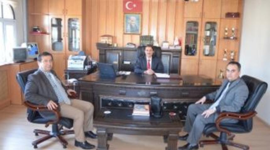 M&uuml;d&uuml;rler Yeni M&uuml;ft&uuml;y&uuml; Ziyaret Etti