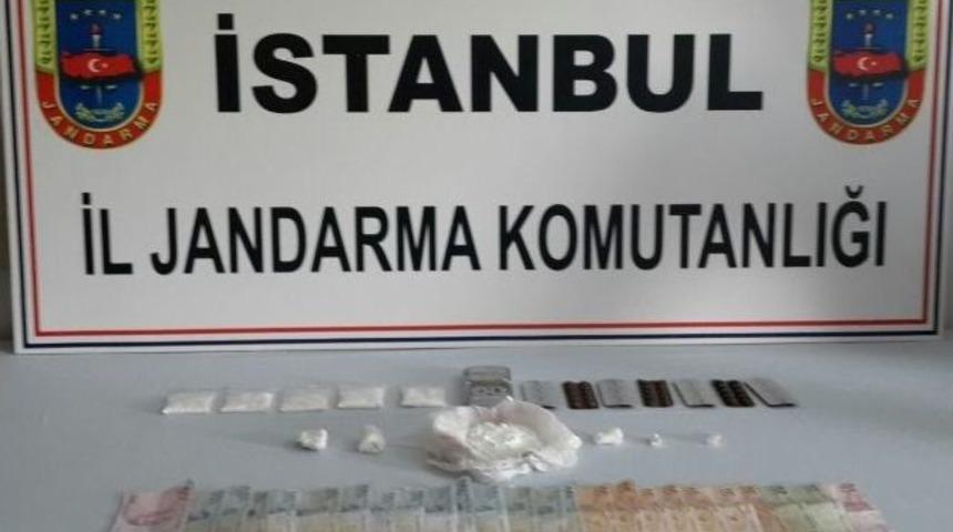&Uuml;niversite &Ouml;ğrencilerine Satılmak &Uuml;zere İstanbul&rsquo;a Getirilen 30 Bin Tl&rsquo;lik Uyuşturucu Madde Ele Ge&ccedil;ildi
