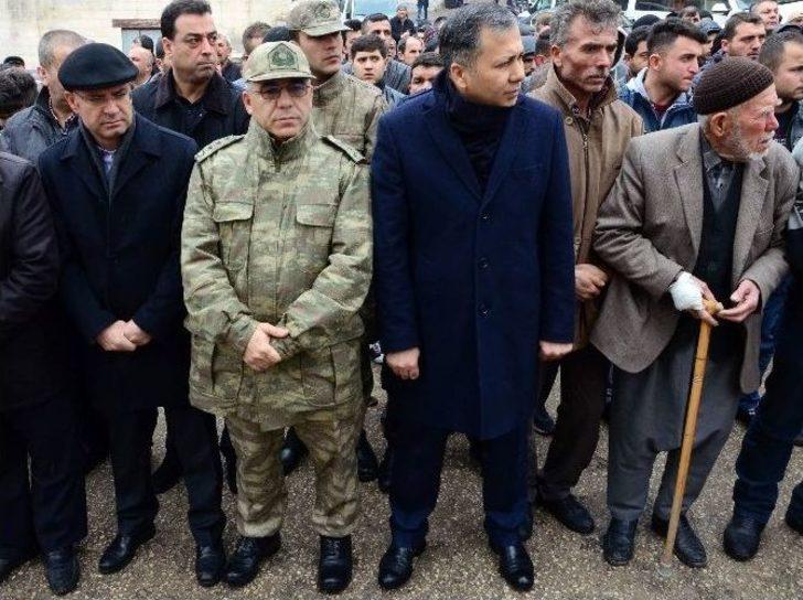 9 Kişinin Cenazeleri Geniş Güvenlik Tedbirleri Arasında Defnedildi G5