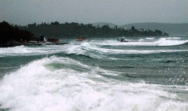 Bodrum’da Fırtına Etkili Oluyor