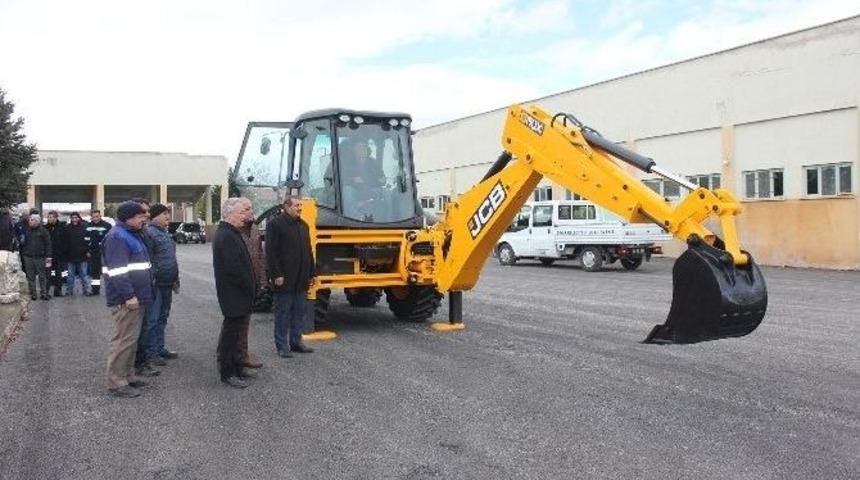 Dinar Belediyesi Ara&ccedil; Filosunu G&uuml;nden G&uuml;ne Artırıyor