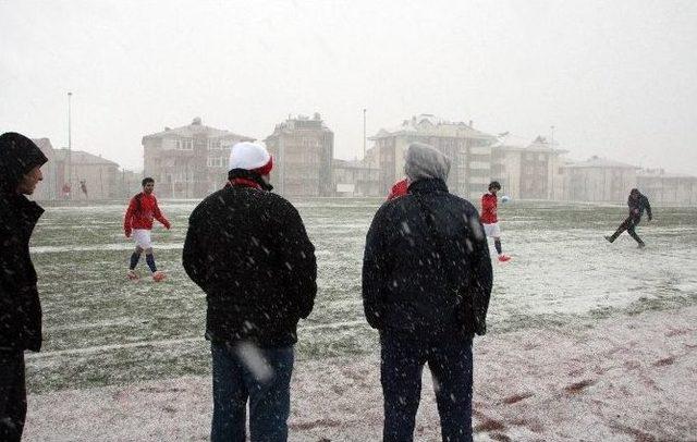 Takım Gelmeyince Maç İptal Oldu