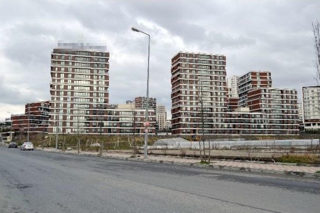 (&ouml;zel Haber)&ccedil;alıştığı L&uuml;ks Sitenin M&uuml;d&uuml;r&uuml;n&uuml; Vurup İntihar Etti