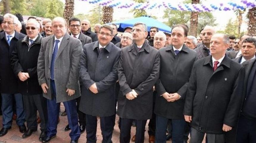 Ak Partili &Ouml;zdağ Gıda Bankası A&ccedil;ılışına Katıldı