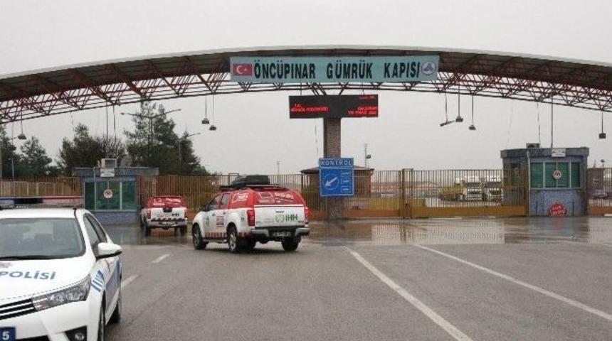 Sınırın Suriye Tarafında &Ccedil;adır Kent Kuruluyor