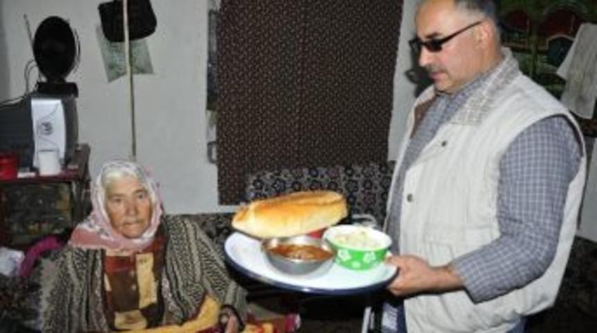 Belediyenin Evde Bakım Hizmetleri Devam Ediyor