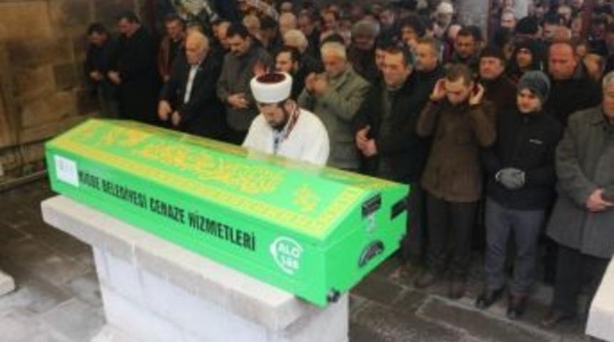 Eczacı Naim Erem&rsquo;in Babası Ayhan Erem Toprağa Verildi