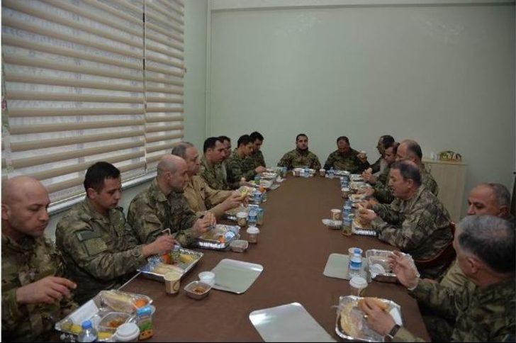 Genelkurmay Başkanı Orgeneral Akar, Sat Ve Sas Grup Komutanlıklarını Denetledi G2