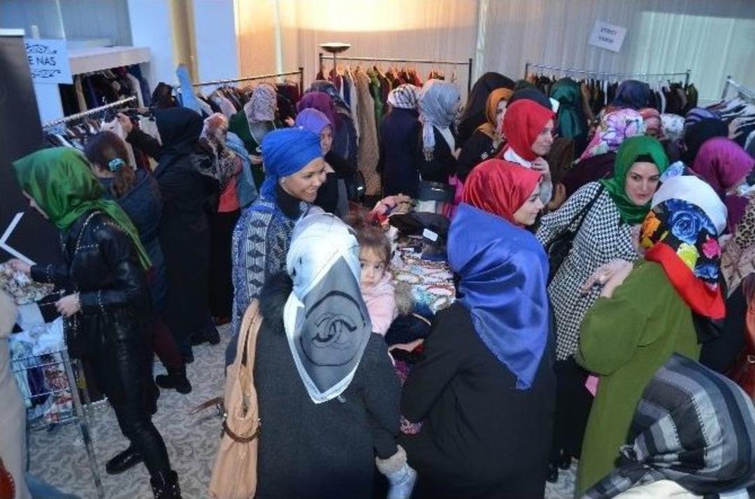 Bursa&rsquo;da Y&uuml;zde 70 İndirim &Ccedil;ılgınlığı