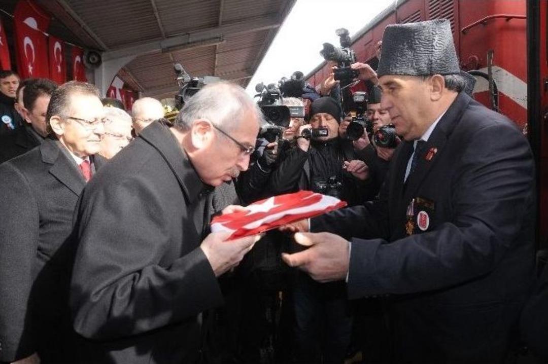 Atat&uuml;rk&rsquo;&uuml;n Balıkesir&rsquo;e Gelişinin 93. Yıl D&ouml;n&uuml;m&uuml; Kutlandı