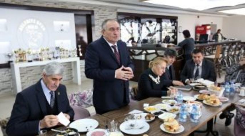 Bolu Belediye Başkanı Yılmaz Hedef Büyüttü