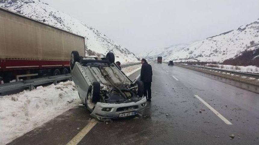 Takla Atarak Karşı Yola Savruldu