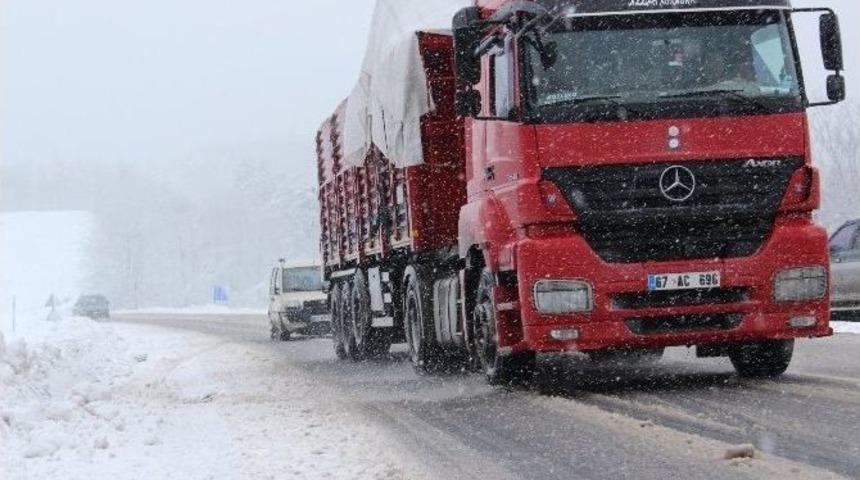 Zonguldak&rsquo;ta Kar Yağışı Etkili Oldu