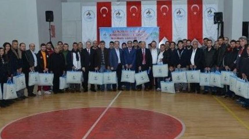 Pamukkale Belediyesi&rsquo;nden Amat&ouml;r Kul&uuml;plere Malzeme Yardımı