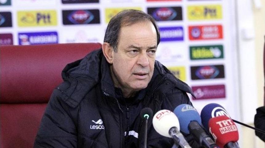 Karabükspor Liderliğini Sürdürdü