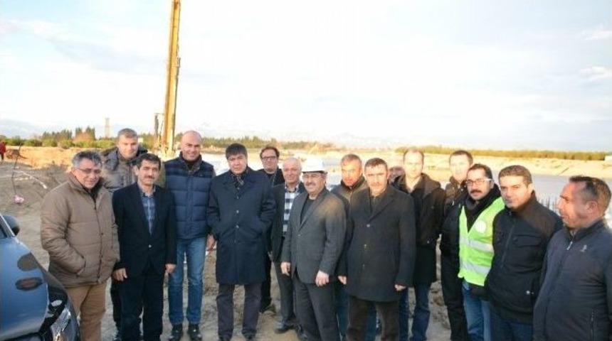 Başkan T&uuml;rel Aksu &Ccedil;ayı Tehneli K&ouml;pr&uuml; İnşaatını İnceledi